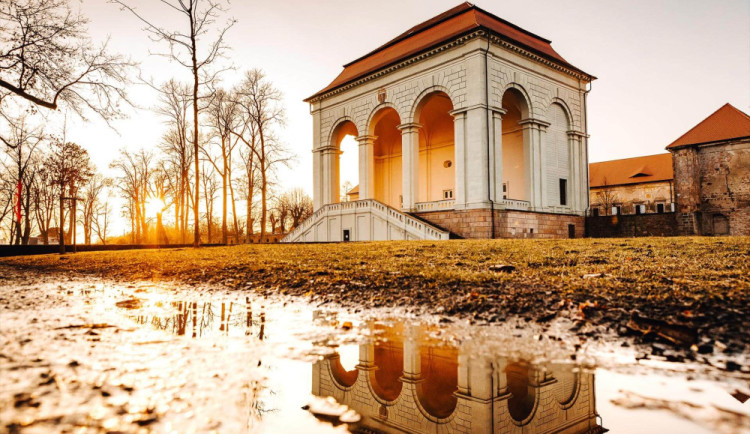Okolí lodžie v Jičíně se dočká lepšího parkování a bezpečnosti pro chodce