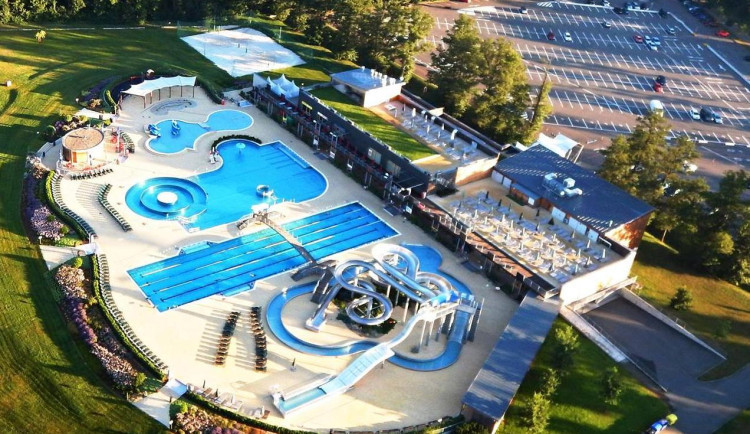 Koupaliště Flošna zdraží o 15 procent. Začíná s přípravou na novou sezonu