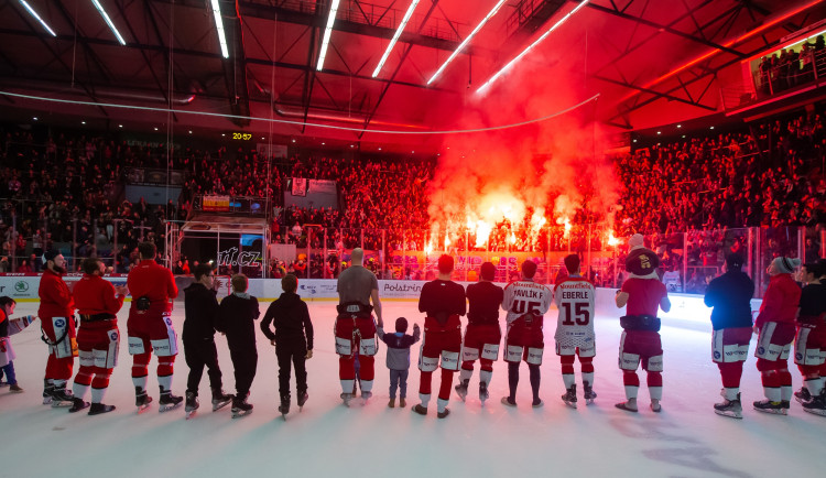 Hokejisté Hradce zvládli nastavení na ledě Vítkovic a jsou poprvé ve finále