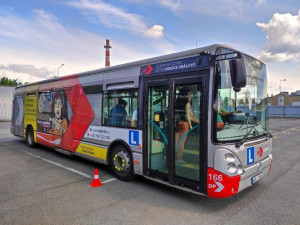 ZA VOLANTEM AUTOBUSU MHD - přijďte si zkusit, jak jednoduché je řídit autobus MHD