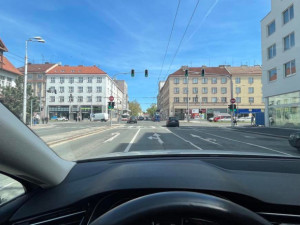 ANKETA: Podle řidičů inteligentní systém dopravu v Hradci Králové nezlepšil