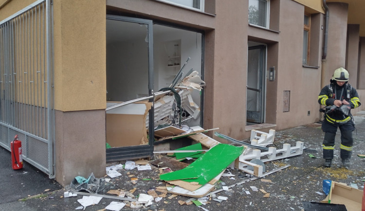 Po výbuchu v centru Hradce Králové jsou dva lidé v nemocnici