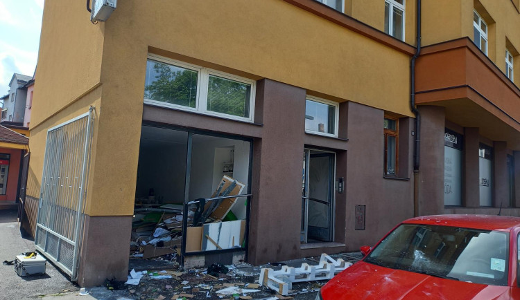 Podle policie v centru Hradce Králové nevybouchl plyn, vyloučila také nelegální činnost