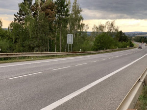 Hradecký kraj chce i přes výpadek dotace na krajské silnice udržet investice přes miliardu