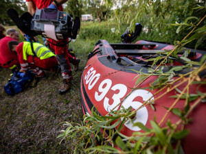 FOTO: Na Rozkoši se utopil rybář. I přes snahu záchranářů nakonec nepřežil
