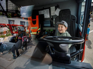 Veřejnosti se už zítra otevřou některé hasičské stanice. Návštěvníci si budou moci vyzkoušet i fyzické testy