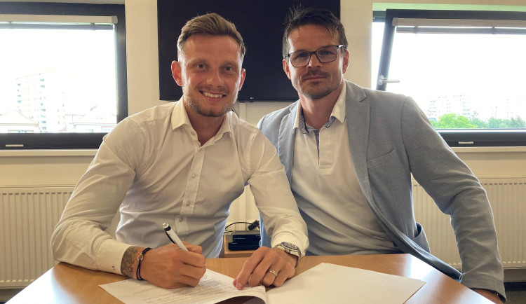 S fotbalisty Hradce zahájil přípravu Krejčí starší, Kubala zamířil do Ostravy