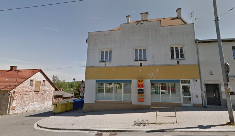 Poštovní pobočka na Novém Hradci Králové se nezruší. Provozovat ji bude samo město.