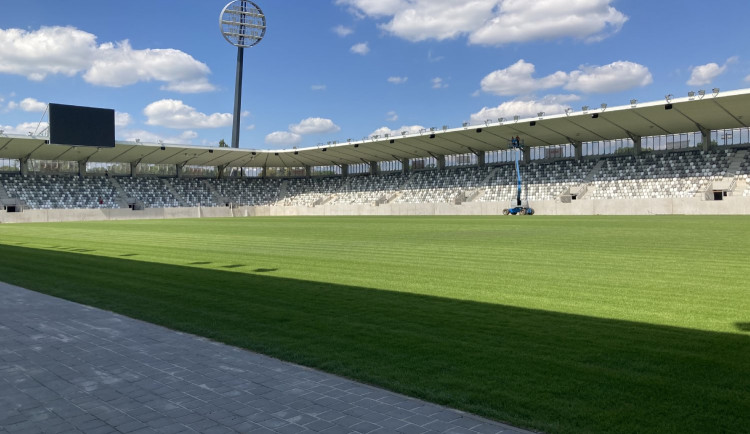 Fanoušci mohou vybrat goal song nové fotbalové arény v Hradci Králové
