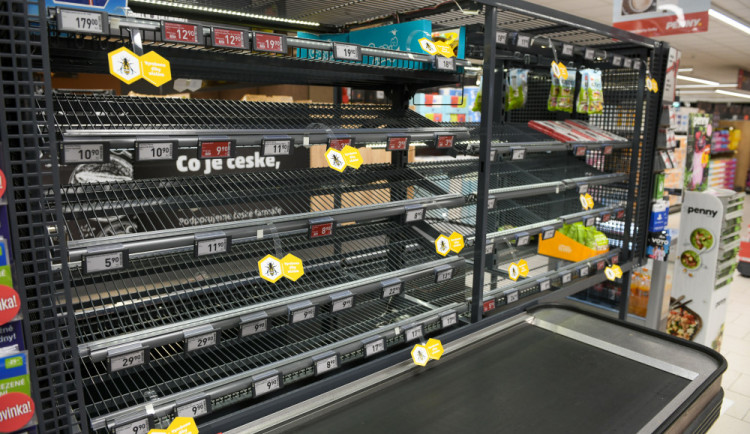 Pomáháme hezky česky: PENNY pro včely