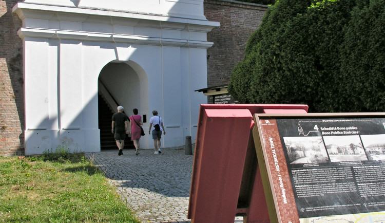 Od pondělí bude zavřené schodiště Bono publico v historickém centru Hradce Králové
