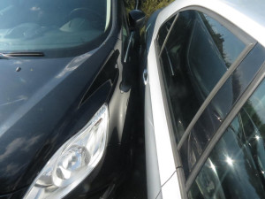 Hned za dvě nehody v Hradci Králové může alkohol. Jeden z řidičů nadýchal čtyři promile