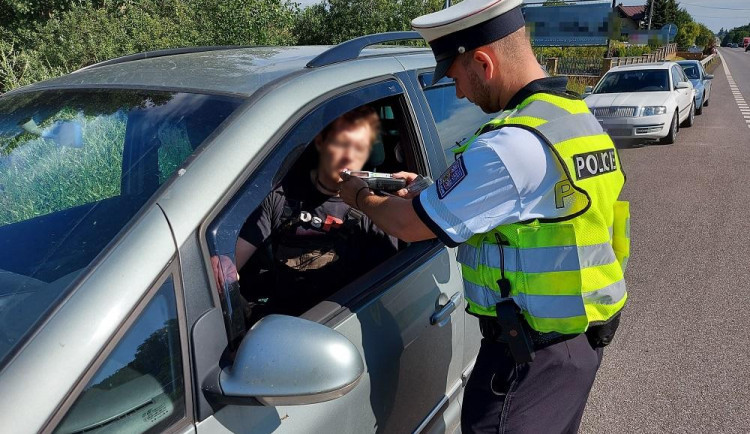 Od začátku roku policie v kraji přistihla 900 řidičů pod vlivem alkoholu.