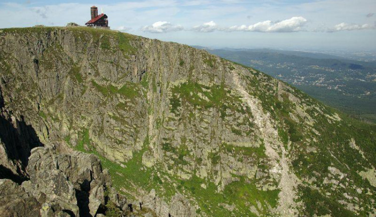 Prázdninový tip: Prozkoumejte polskou stranu Krkonoš, vodopád i hutě.