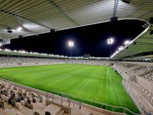 OBRAZEM Otevření nového fotbalového svatostánku je v Hradci na spadnutí