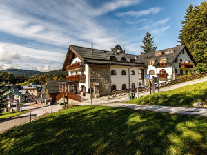 Ve Špindlerově Mlýně vnímají pobyty přes Airbnb negativně unikají taxy z pobytu