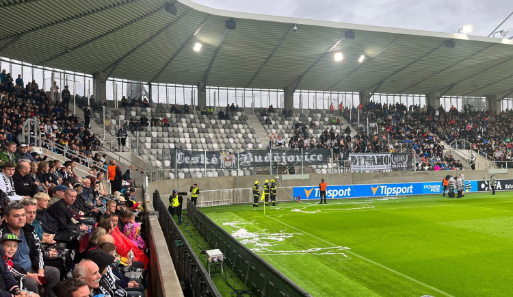 Podle komise rozhodčích o víkendu chybovali sudí na Spartě i v Hradci Králové