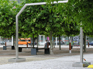 V Hradci Králové začalo fungovat pět nových mlhových bran