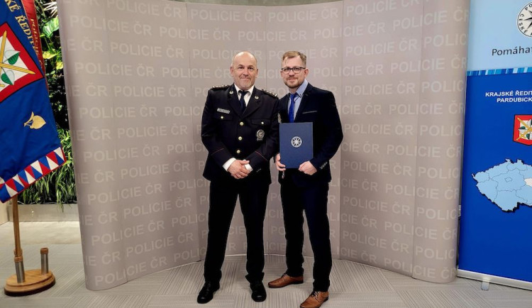 Policista a profesionální sportovec v jedné osobě radí uchazečům o práci u policie.