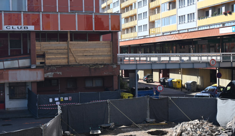 Radnice se pustí do oprav na Benešově třídě. Prozatím vymění lávku u Kozlovny