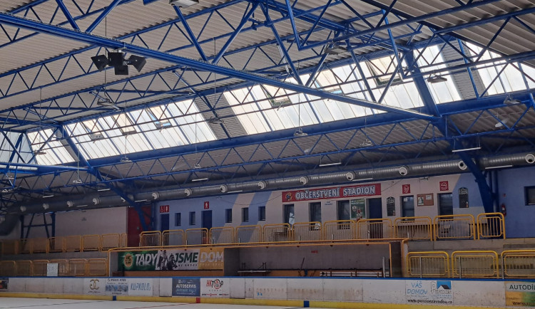 Zimní stadion ve Dvoře Králové prošel modernizací. Je připravený na nadcházející sezonu.
