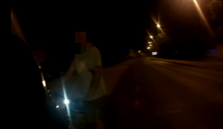 Cyklista nadýchal dvě promile. Upozornil na sebe jízdou po hlavní bez osvětlení
