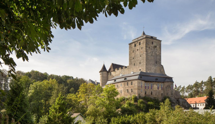 Tři hrady a zámky v hradeckém kraji obdržely křišťálový špendlík. Uděluje ho Google na základě recenzí.