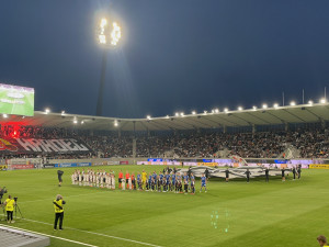 V Hradci Králové se otevřel nový fotbalový stadion. Fotbalovou část si prohlédla veřejnost