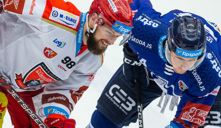 Třem hradeckým hokejistům hrozí za dopingový nález stopka na čtyři roky