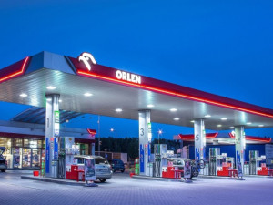Paliva v Česku dále zdražují. Řidiči v hradeckém kraji platí za litr benzinu téměř 40 korun