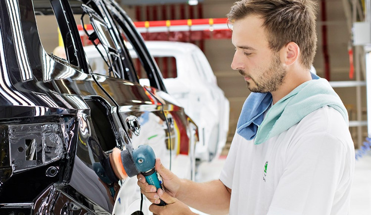 Nejvíc přistěhovaných hlásí Rychnovsko, lidi sem táhne kvasinská automobilka