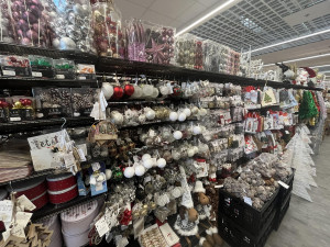 ANKETA: Hradecké obchody už nabízí vánoční zboží. Do Vánoc přitom zbývá přes tři měsíce