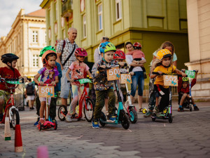 Pohádkový festival v Jičíně navštívily desítky tisíc lidí. Úspěch měl i videomapping