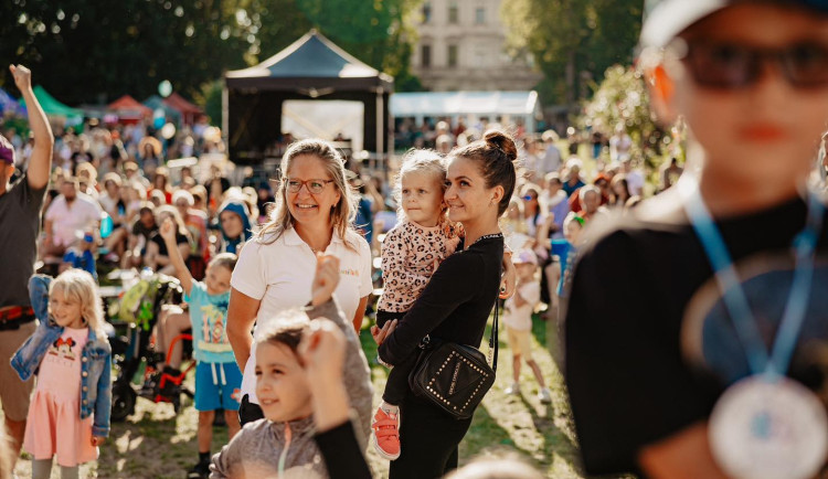 Pohádkový festival v Jičíně navštívily desítky tisíc lidí. Úspěch měl i videomapping