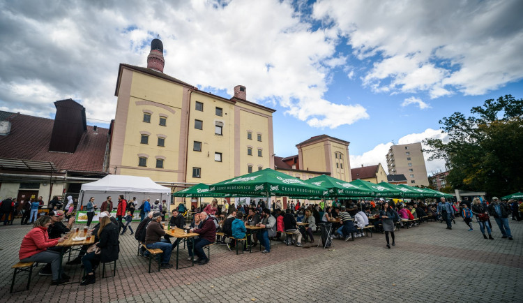 KULTURNÍ TIPY: Pivovar zve na slavnosti, areál univerzity hostí rugbyový den