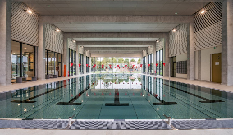 V Kyjově dokončili největší investici v historii. Nový aquapark zaplnili první návštěvníci