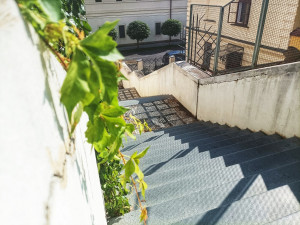 Gočárovy schody potěší oko cyklofanouška, už méně cestujících v MHD