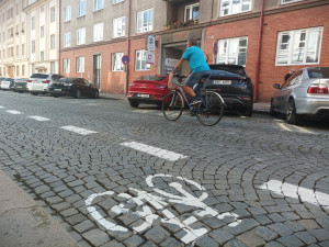 Parkovací místa v centru Hradce Králové ustoupila pruhu pro cyklisty