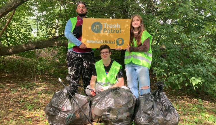 Trash Patrols z McDonald’s bojují proti odpadkům.