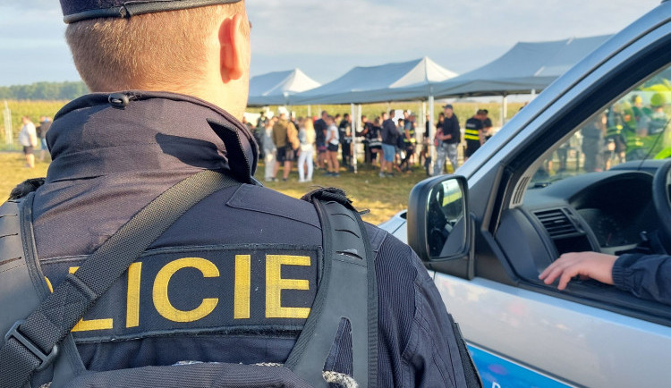 size4-16962509798942-2-policie-cr-je-stale-otevrena-novym-uchazecum