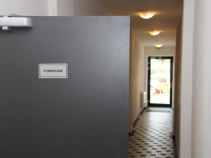 Radnici ve Dvoře Králové se podařilo najít zubařku. Sloužit bude až 700 pacientům