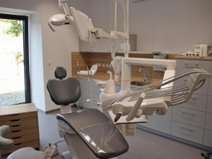 Radnici ve Dvoře Králové se podařilo najít zubařku. Sloužit bude až 700 pacientům
