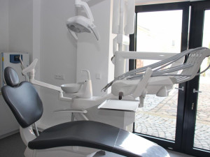 Radnici ve Dvoře Králové se podařilo najít zubařku. Sloužit bude až 700 pacientům