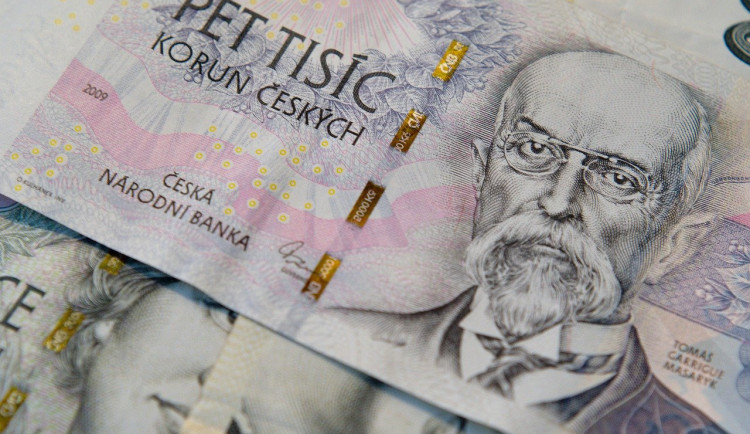 V České republice je v oběhu více padělaných bankovek. Meziročně jde o dvojnásobek