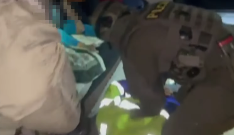 VIDEO: Muž vykrádal sídla společností v Jaroměři. Přišla si pro něj zásahová jednotka