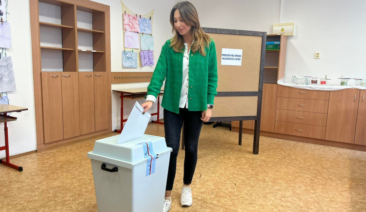 16639560923779-241-6