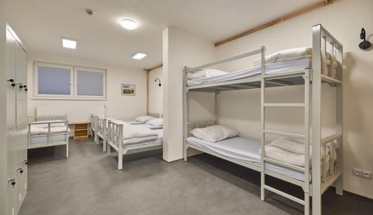 Trutnov otevře novou noclehárnu naproti policejní stanici. Bude sloužit celoročně