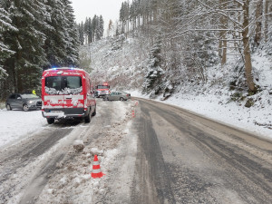 ANKETA: Řidiče v Krkonoších překvapil sníh na silnicích