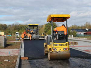Dvůr Králové pokračuje v budování nové čtvrti. Hotovo má být příští rok v létě