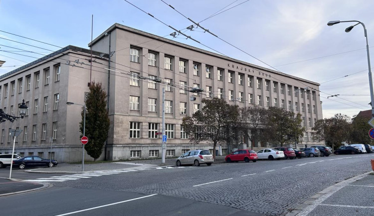 Krajský soud v Hradci Králové potrestal vraždu na Semilsku. Muž dostal 17 let
